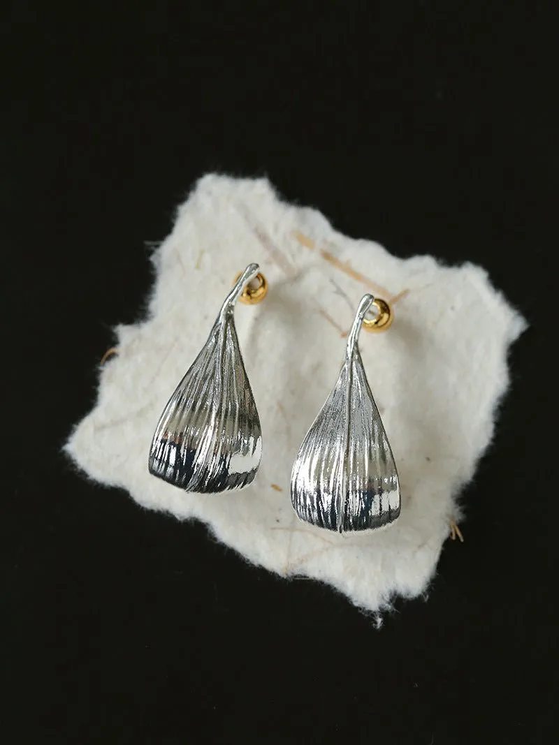 Vintage Striped Curled Leaf Drop Earrings
