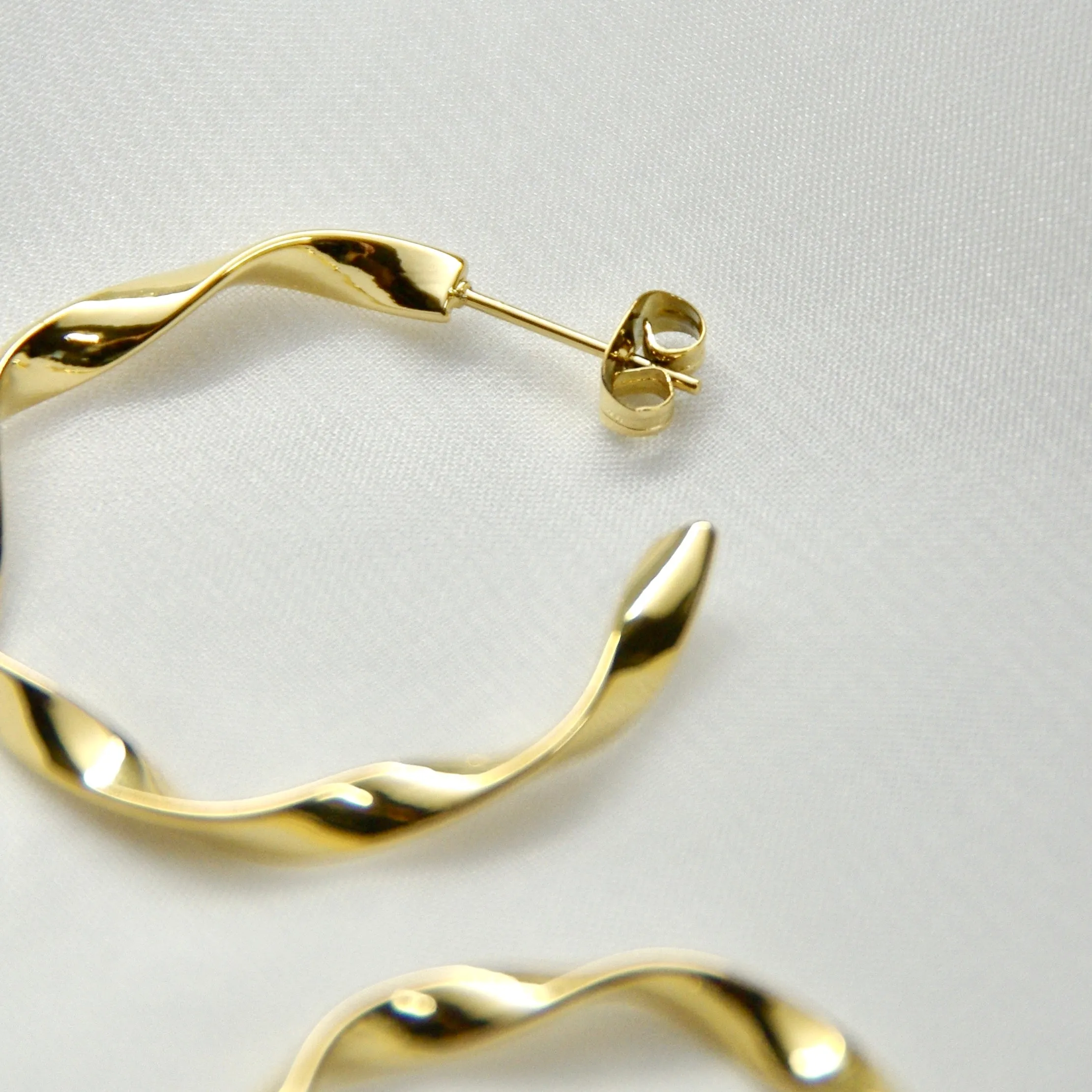 Wavy Hoop Earrings