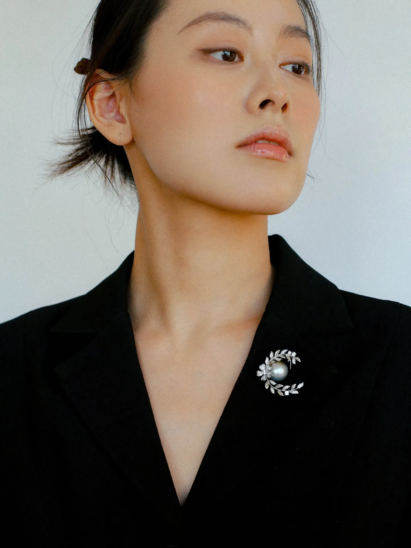 Wheat Spike Gray Mabe Pearl Brooch