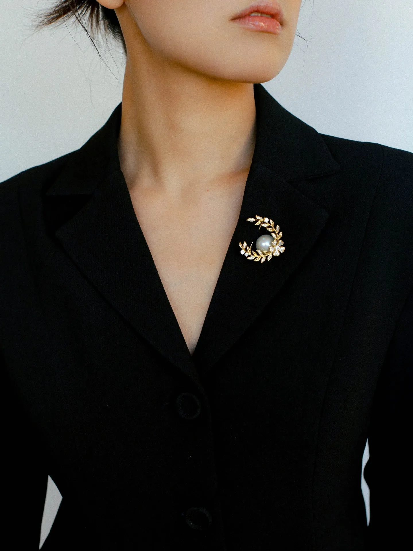 Wheat Spike Gray Mabe Pearl Brooch