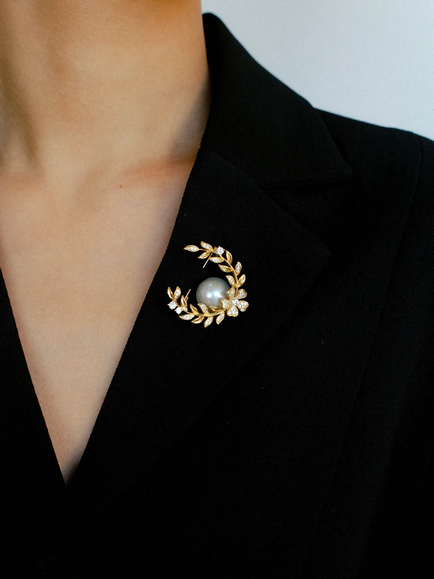Wheat Spike Gray Mabe Pearl Brooch