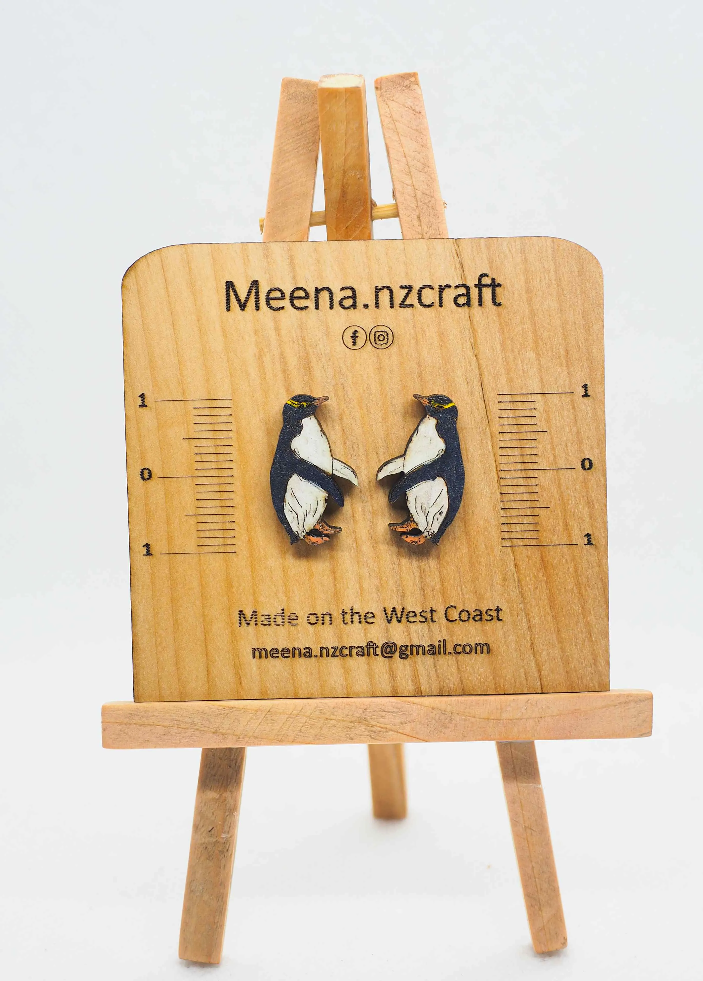 Yellow eyed penguin (Hoiho) Wooden Rimu Stud Earrings
